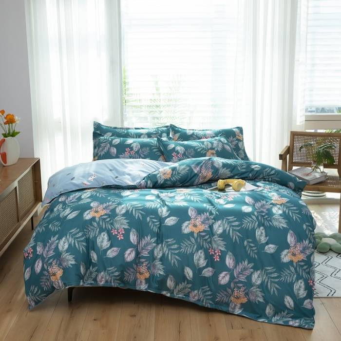 Four Piece Bedding Set