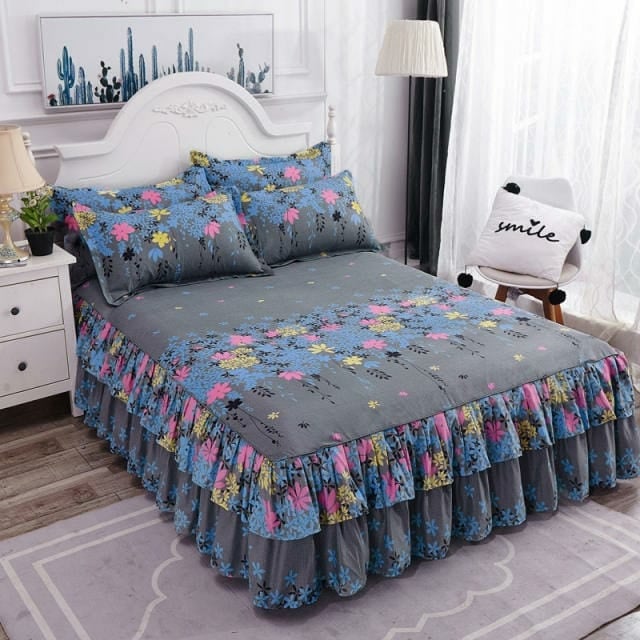 Lucrative 3 Pieces Bedsheet Set