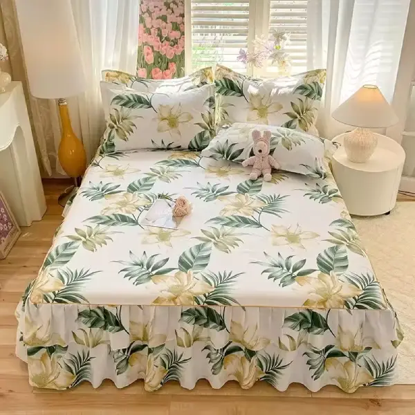 Lucrative 3 Pieces Bedsheet Set