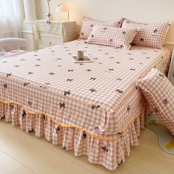 Lucrative Bedskirt Bedsheet