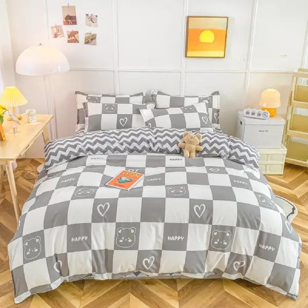 Four Piece Bedding Set