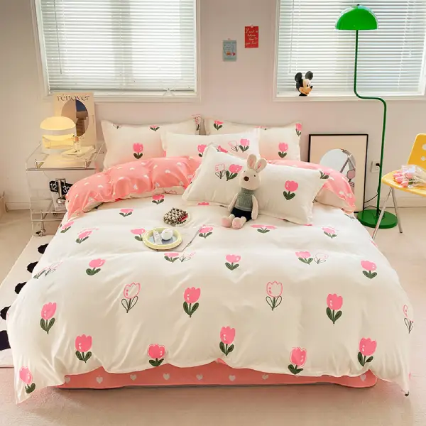 Four Piece Bedding Set